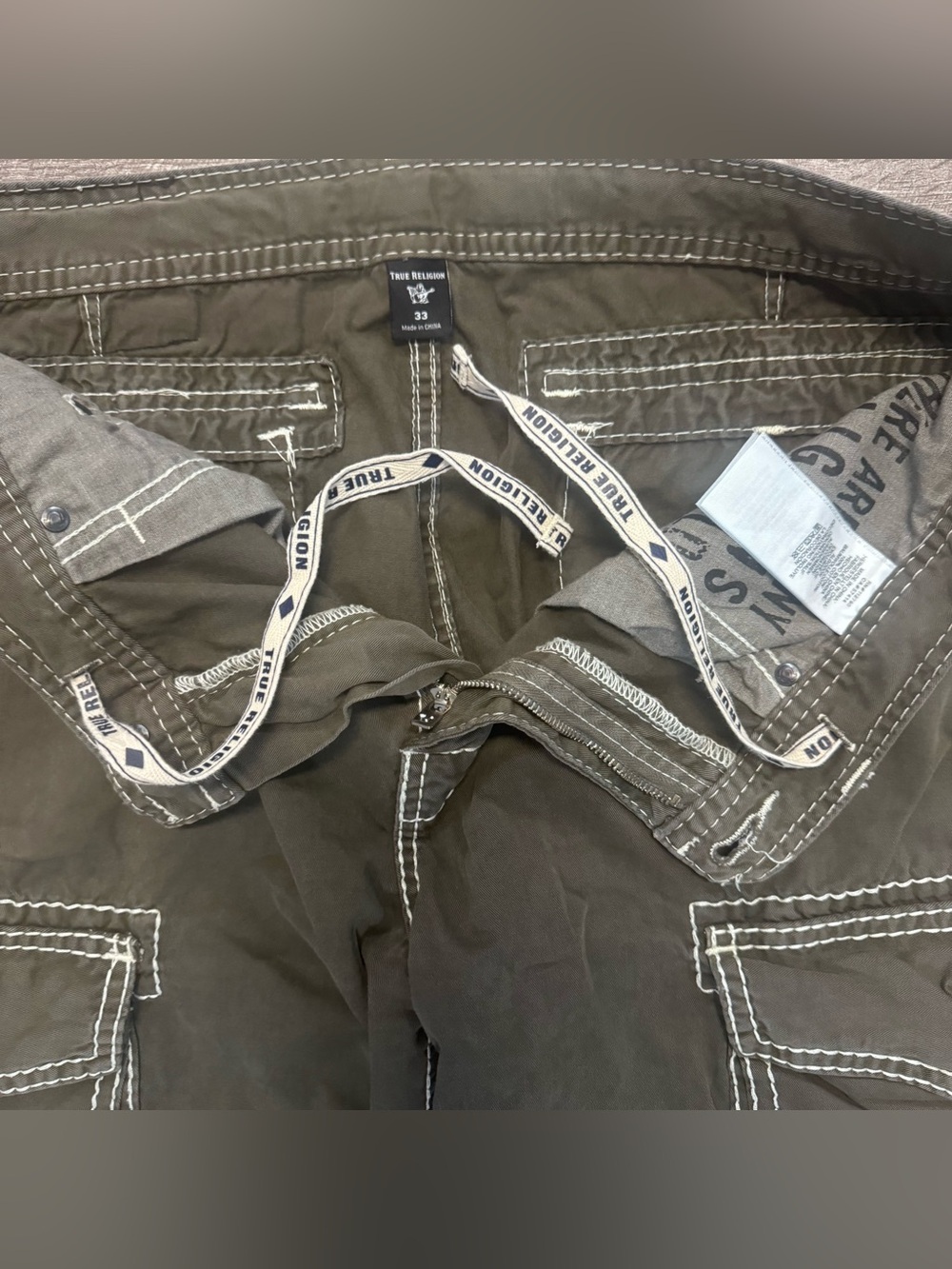 True Religion Cargo Shorts Thick Stich Olive Green Mens Sz. 33 - Picture 8 of 12